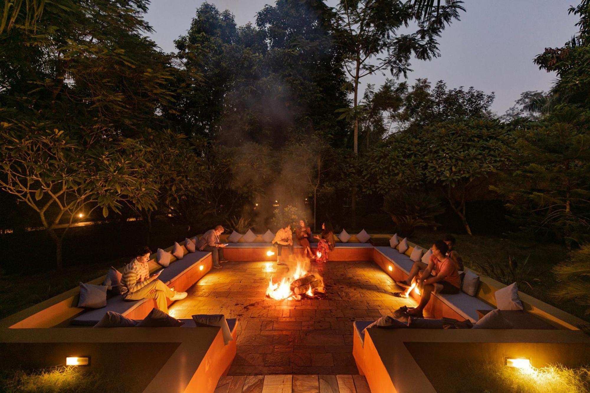 Hotel Kasara Chitwan Patlahara Exteriér fotografie