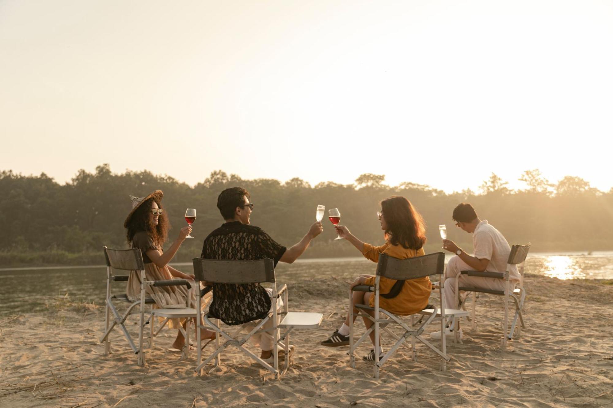 Hotel Kasara Chitwan Patlahara Exteriér fotografie