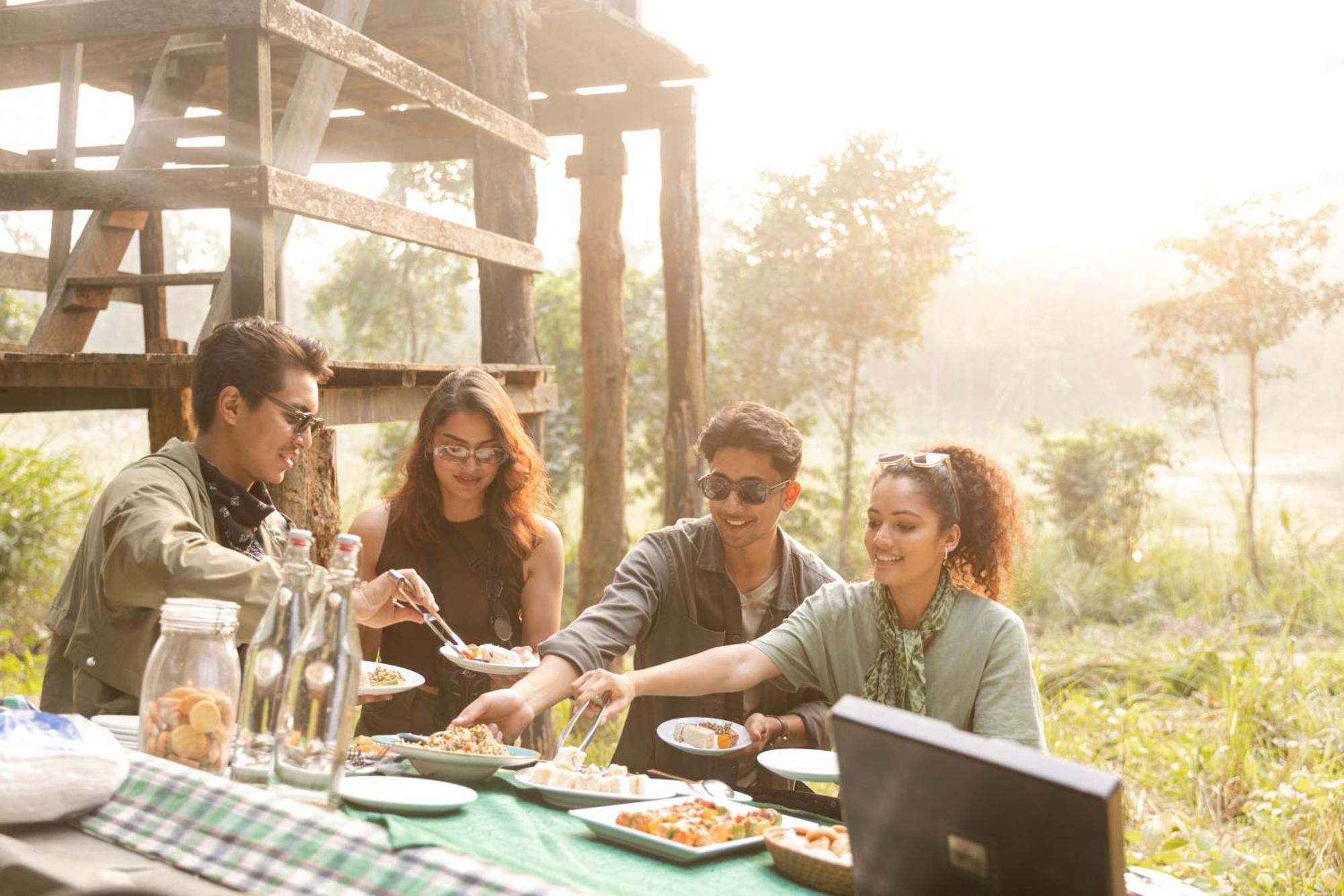 Hotel Kasara Chitwan Patlahara Exteriér fotografie